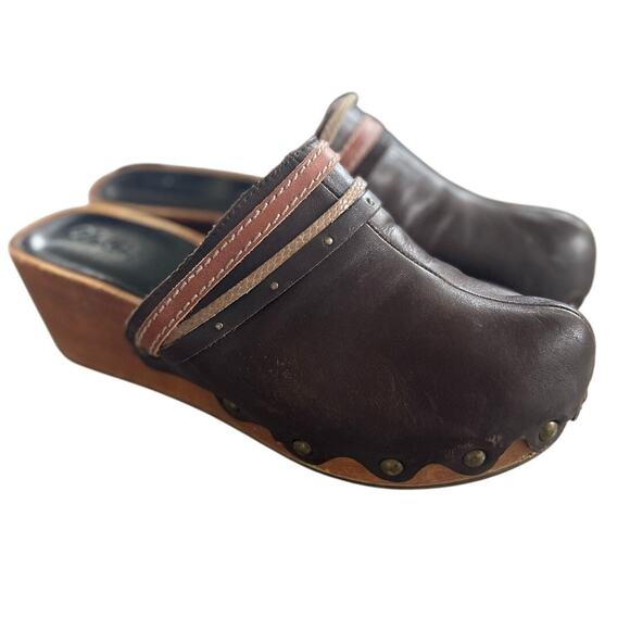 Olukai Dark Brown Leather Scallop Wood Slip On Clog - Picture 1 of 9